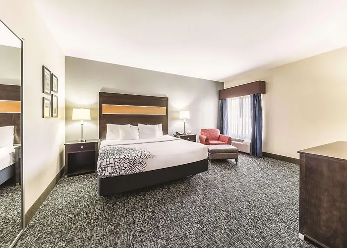 La Quinta Inn & Suites by Wyndham Tulsa - Catoosa