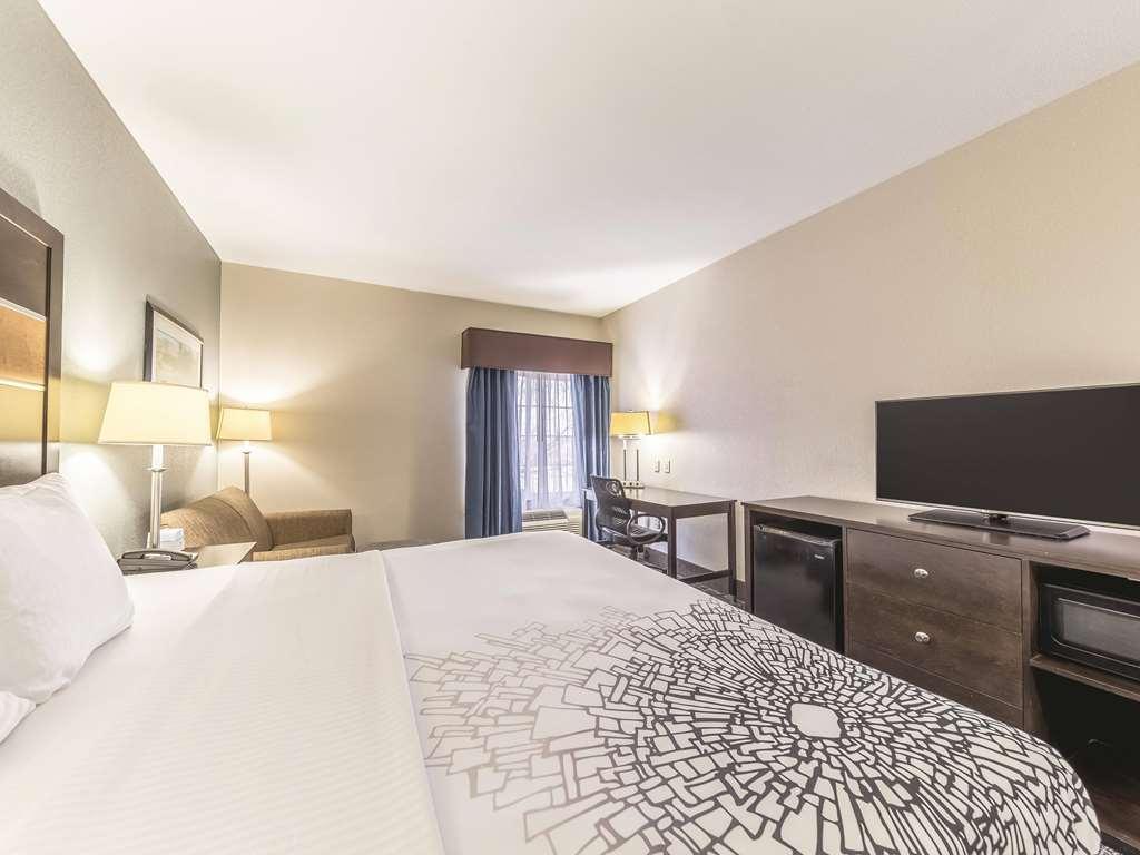 La Quinta By Wyndham Tulsa - Hotel