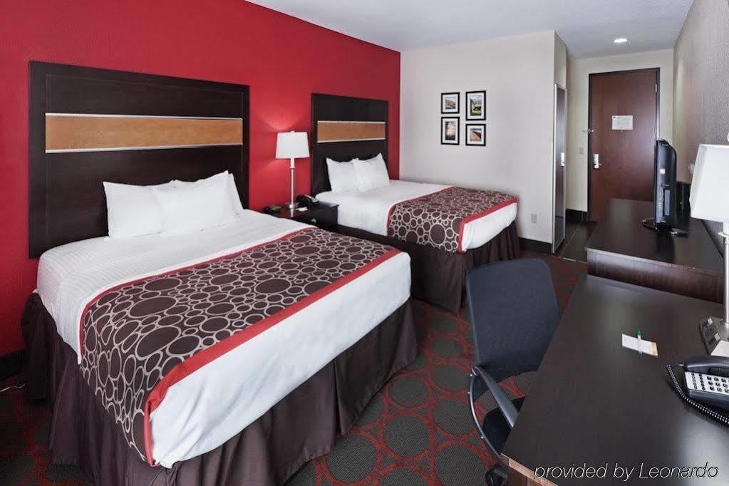 La Quinta By Wyndham Tulsa -